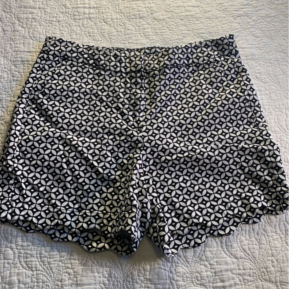 New directions short geo metric abstract fabric blue and white